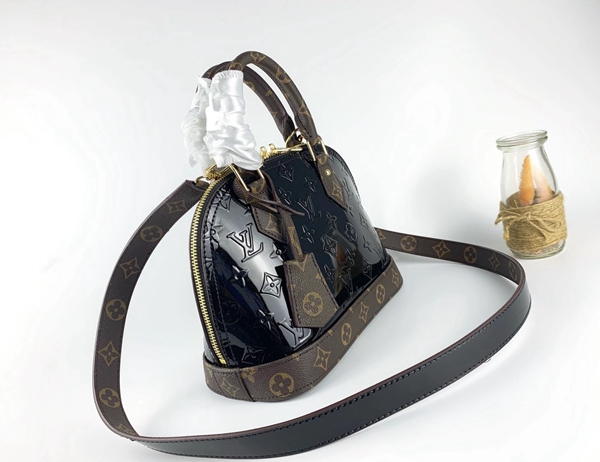 ルイヴィトンバッグ細部ディテール